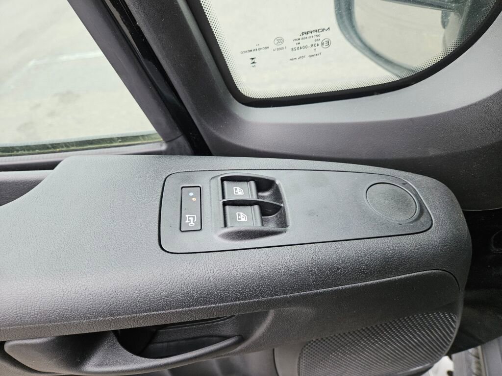 Used 2025 RAM ProMaster 1500 FWD image 15