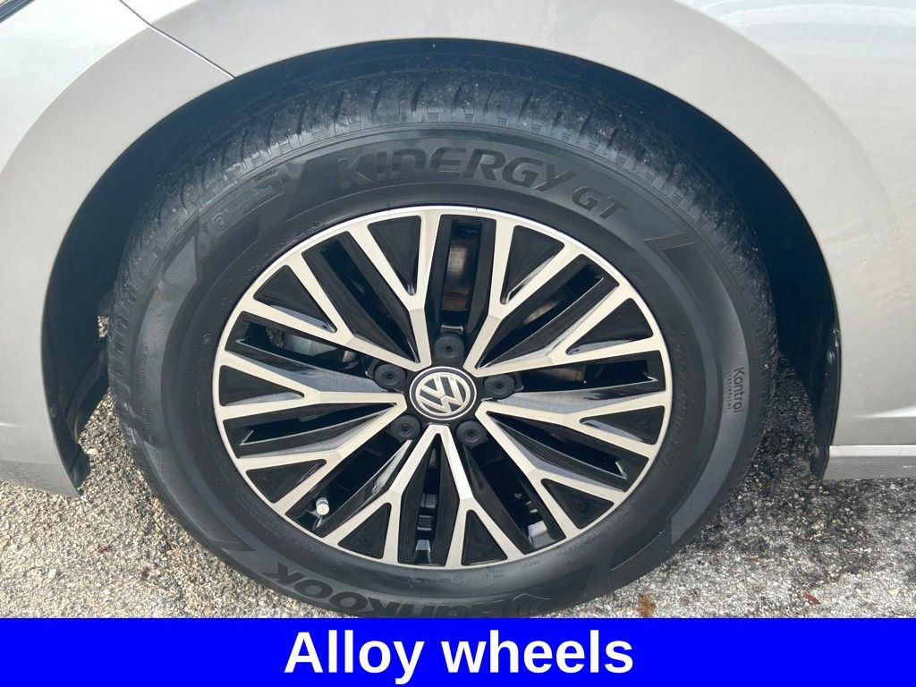 Used 2021 Volkswagen Jetta SE image 16