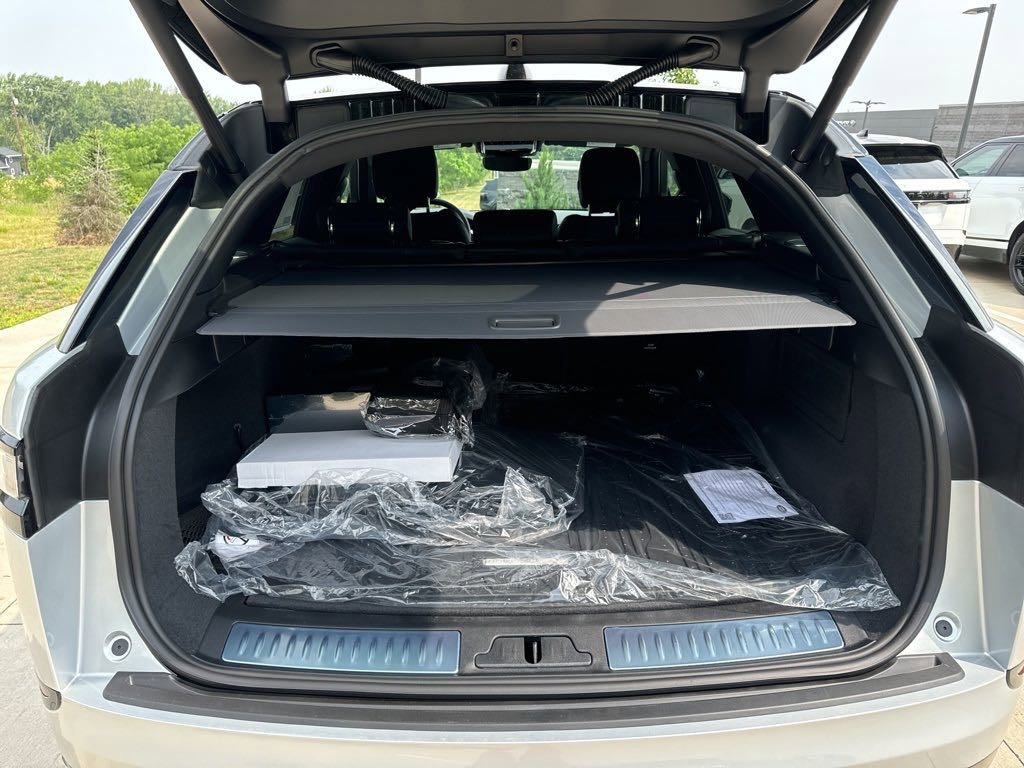 New 2025 Land Rover Range Rover Velar Dynamic SE image 9