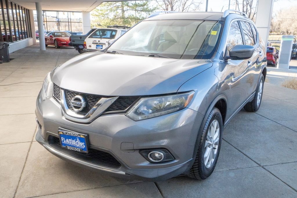 Used 2016 Nissan Rogue SV AWD/4WD image 3