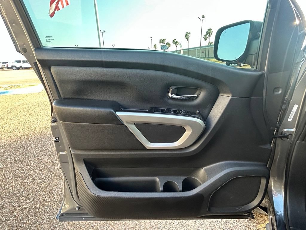 Used 2024 Nissan Titan SV w/ SV Convenience Package AWD/4WD image 11