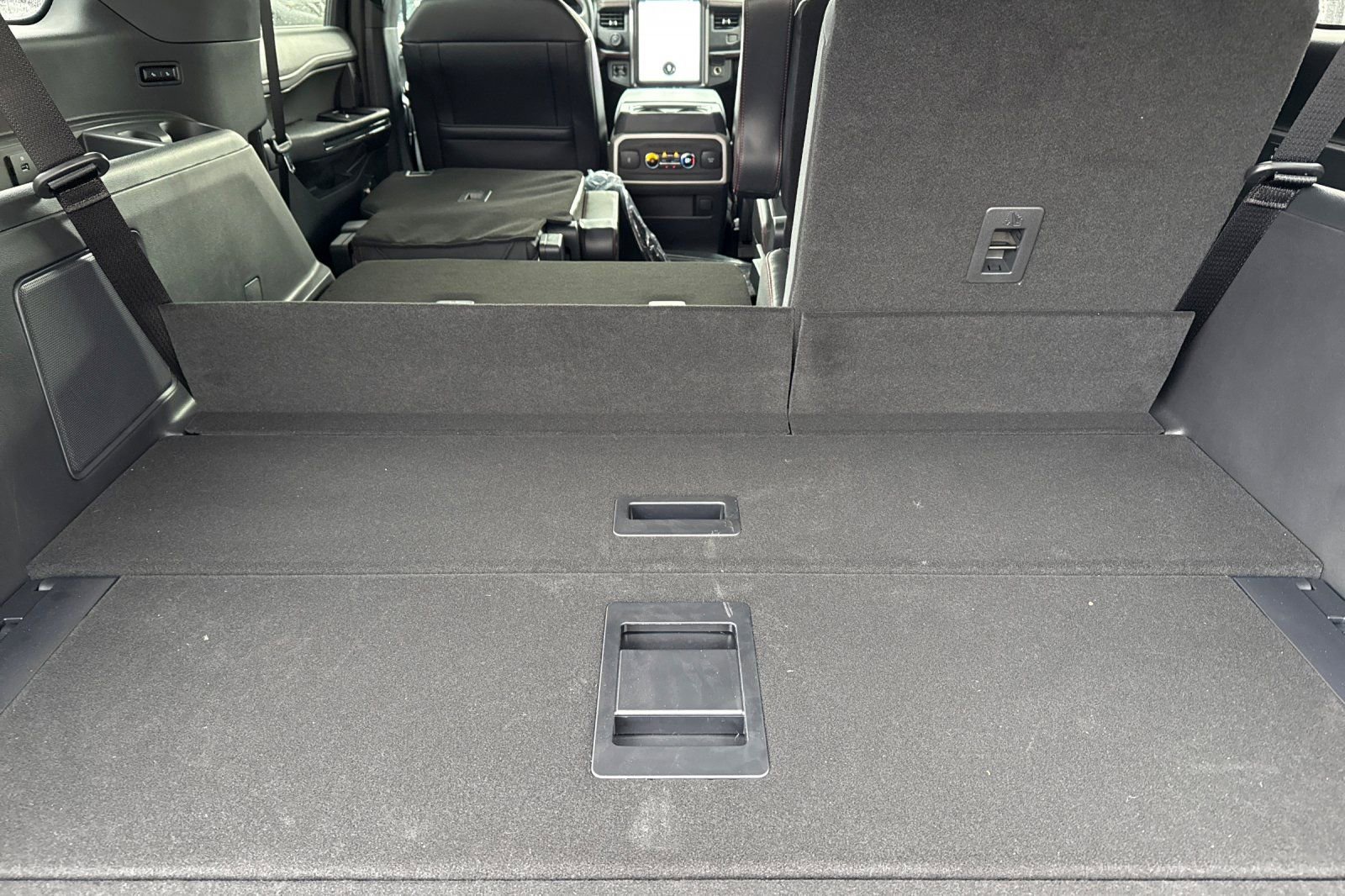 Used 2024 Ford Expedition Max Limited image 16