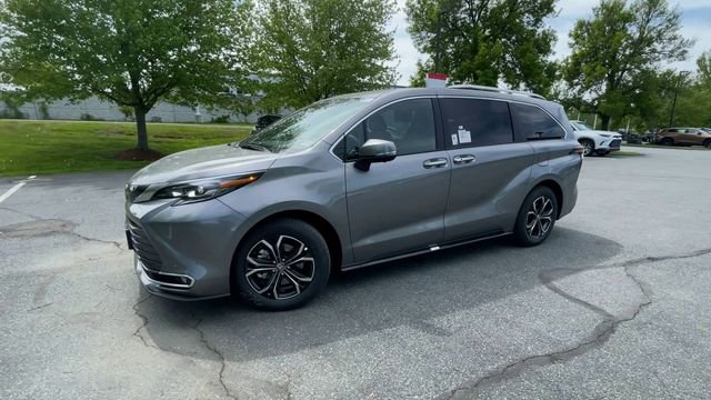 New 2026 Toyota Sienna Platinum AWD/4WD image 4