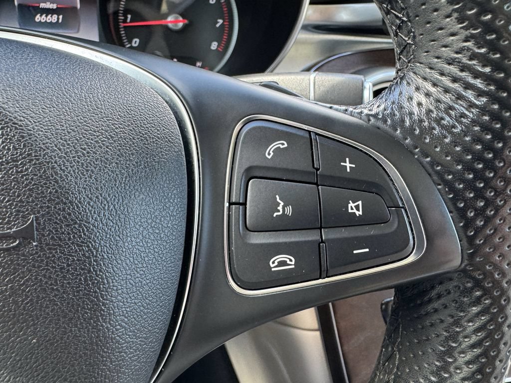 Used 2019 Mercedes-Benz GLC 300 4MATIC image 28