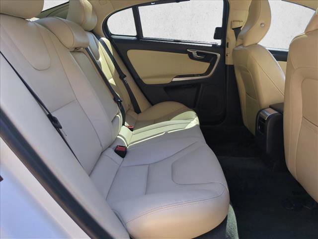 Used 2018 Volvo S60 T5 Inscription image 24