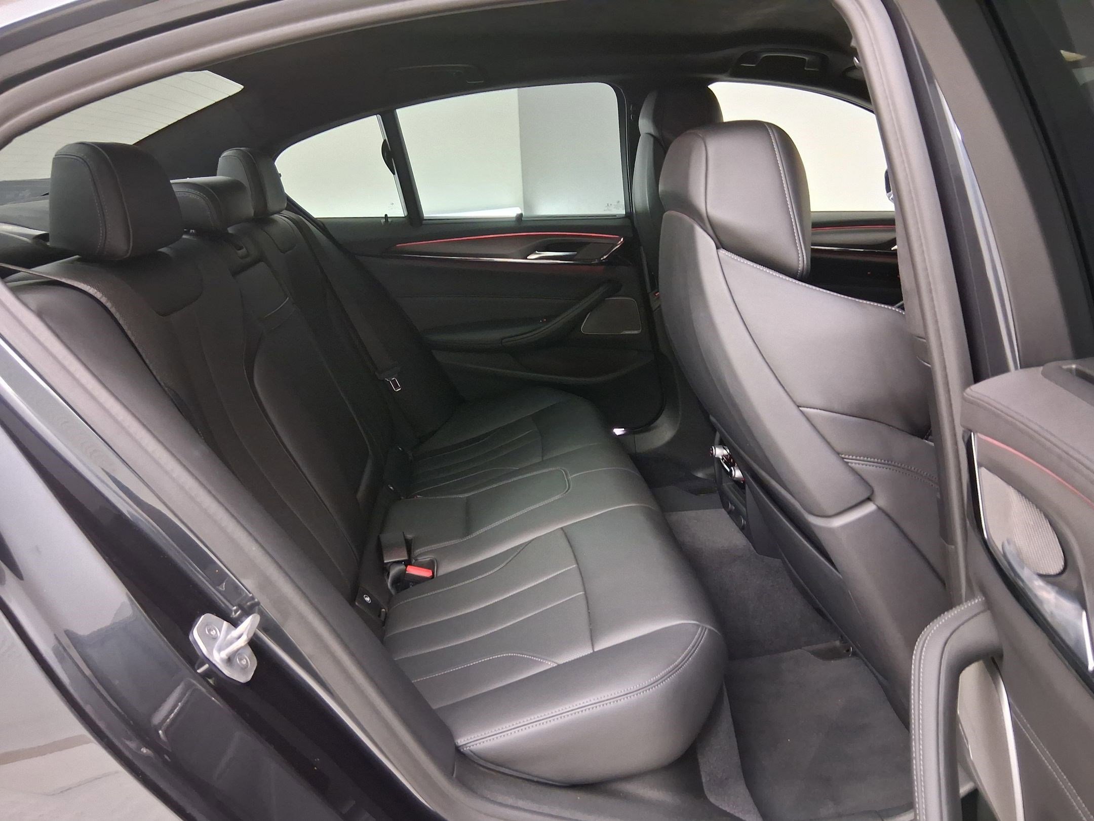 Used 2019 BMW M5 w/ Executive Package image 35