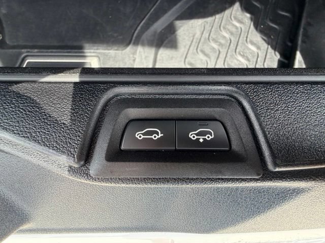 Used 2024 BMW X7 xDrive40i w/ M Sport Package AWD/4WD image 36