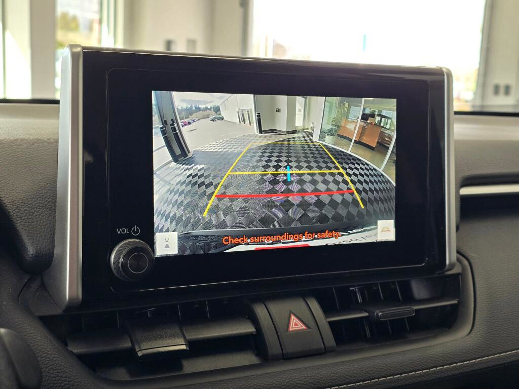 Certified 2024 Toyota RAV4 XLE AWD/4WD image 30