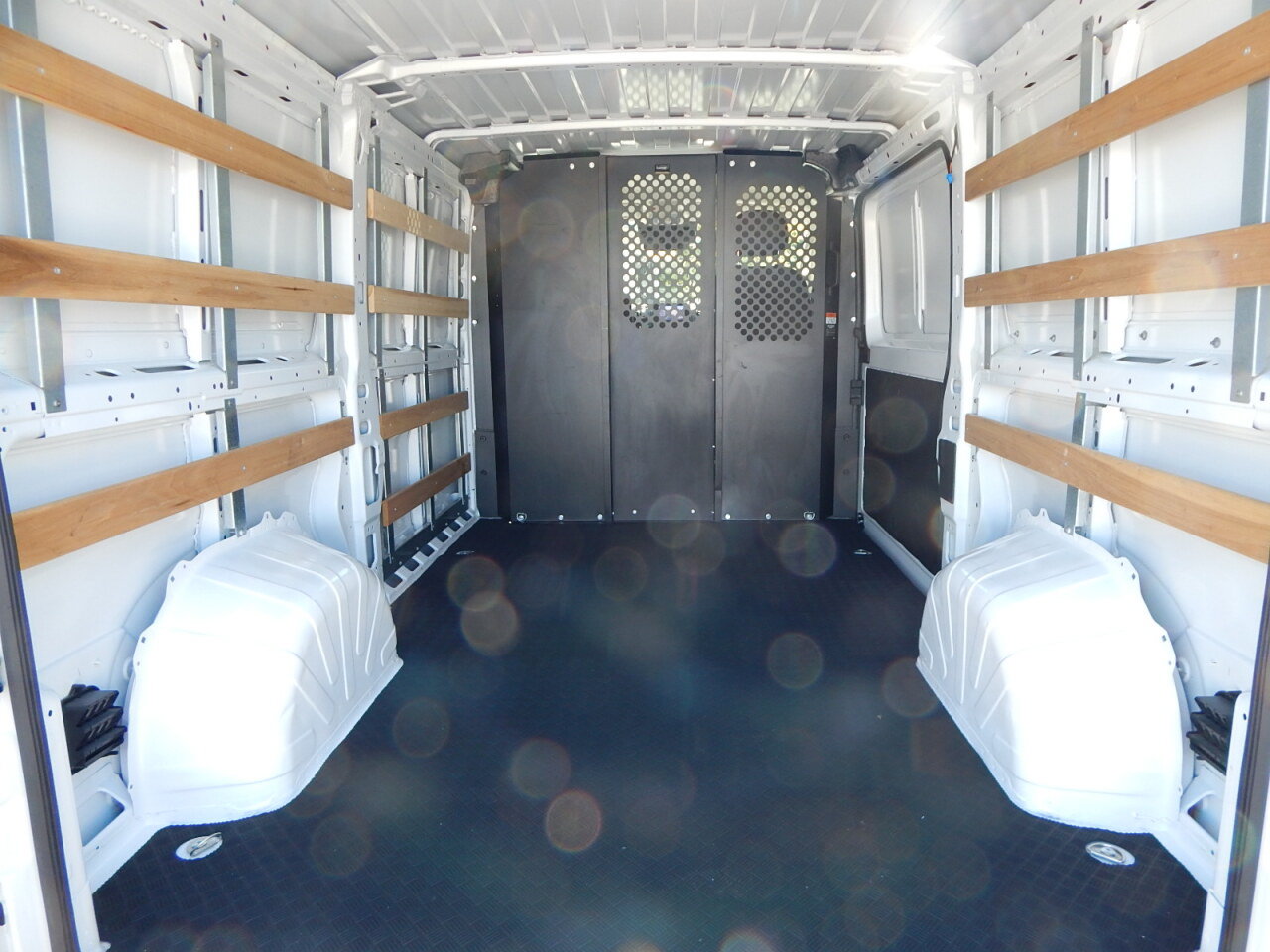 Used 2025 RAM ProMaster 2500 w/ U-Haul Equipment Group FWD image 3