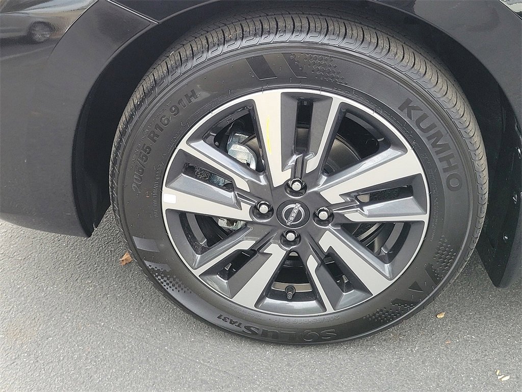 New 2025 Nissan Versa SV w/ Trunk Package image 16