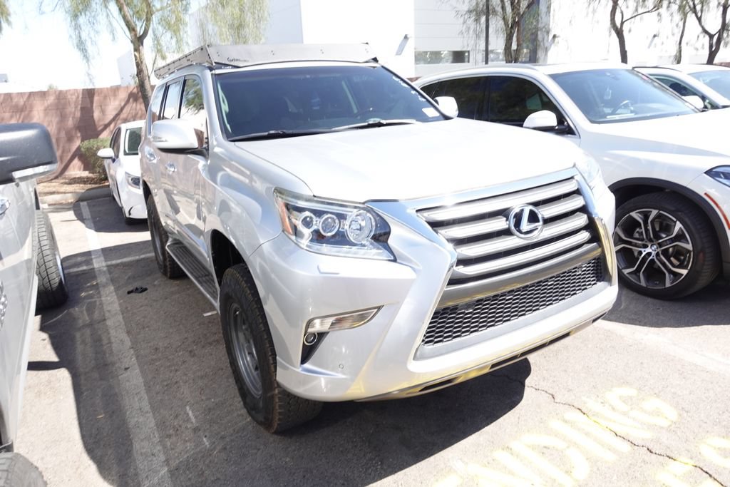 Used 2017 Lexus GX 460 Premium AWD/4WD image 2