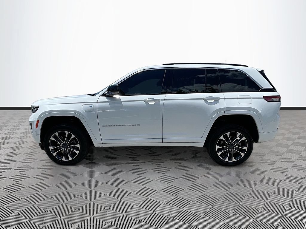 Used 2022 Jeep Grand Cherokee Overland AWD/4WD image 4
