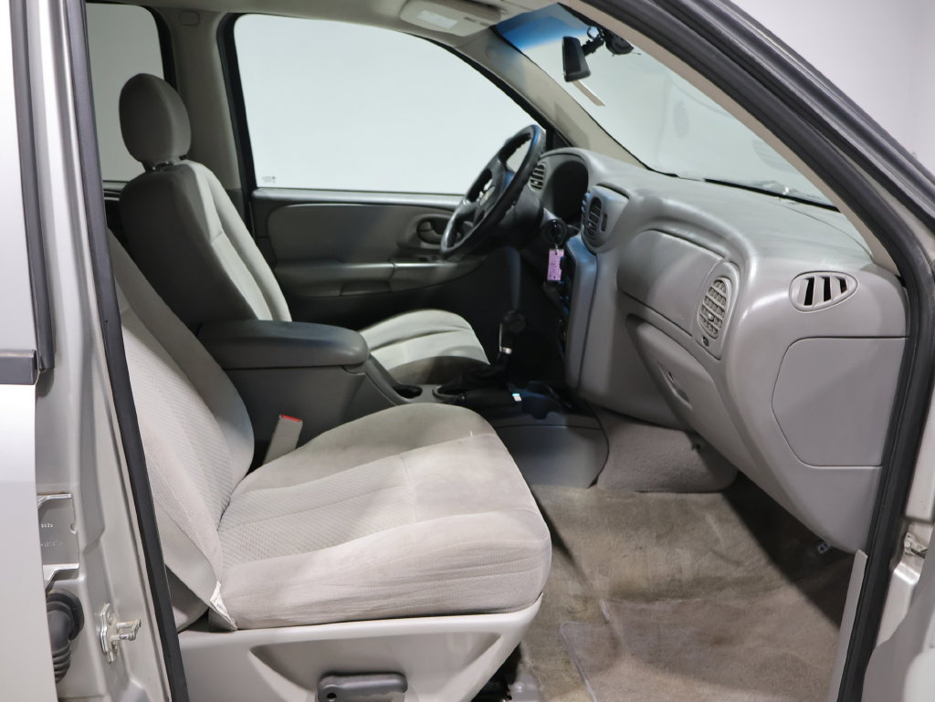 Used 2008 Chevrolet TrailBlazer 4WD image 11
