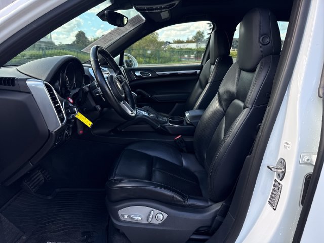 Used 2016 Porsche Cayenne AWD/4WD image 17