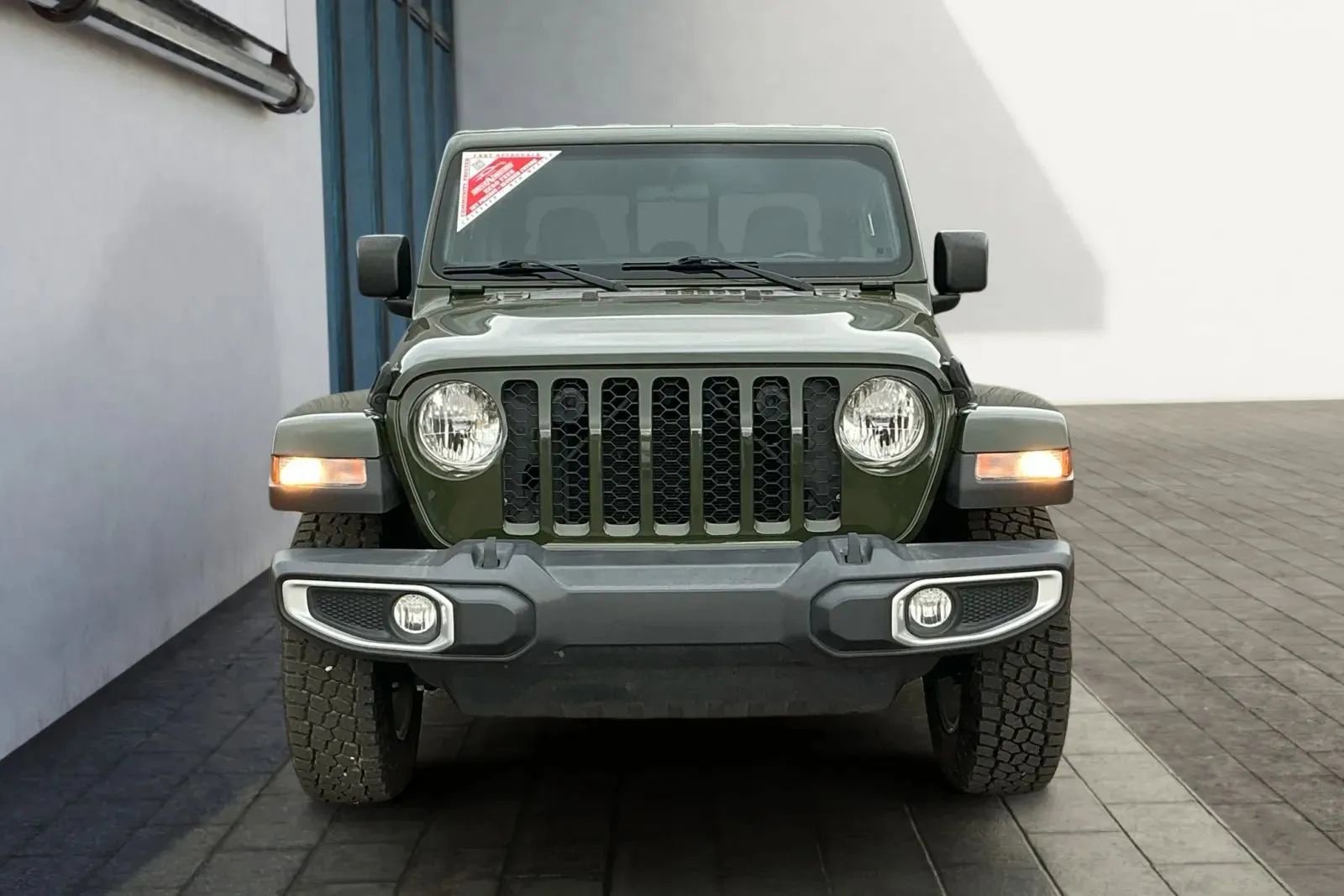 Used 2022 Jeep Gladiator Sport image 8