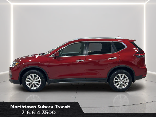 Used 2020 Nissan Rogue SV AWD/4WD image 2
