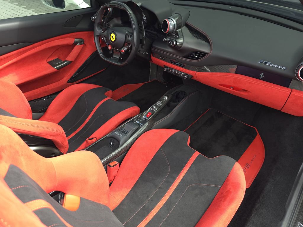 Used 2022 Ferrari F8 Tributo image 14