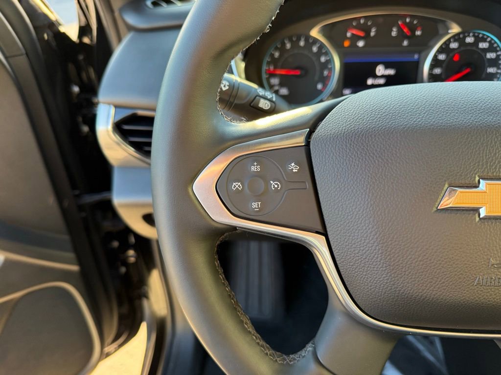 Used 2023 Chevrolet Traverse LT image 20