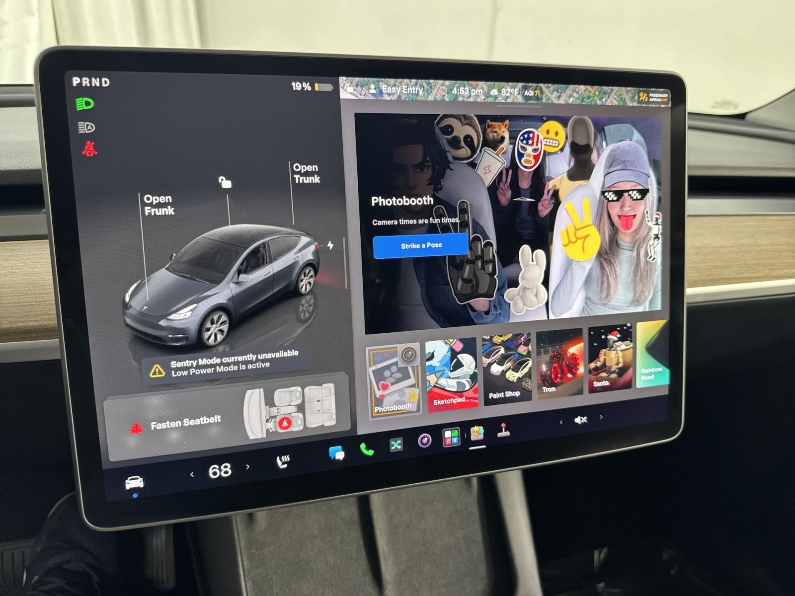 Used 2023 Tesla Model Y Long Range AWD/4WD image 43