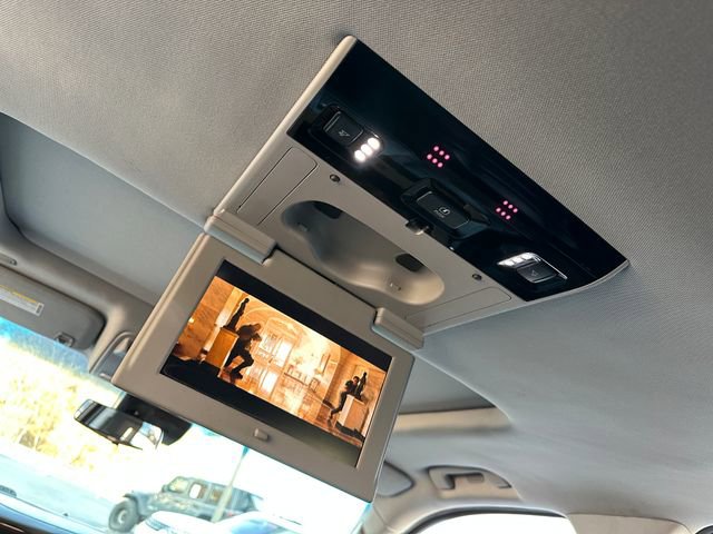 Used 2017 Cadillac Escalade ESV Premium Luxury image 39