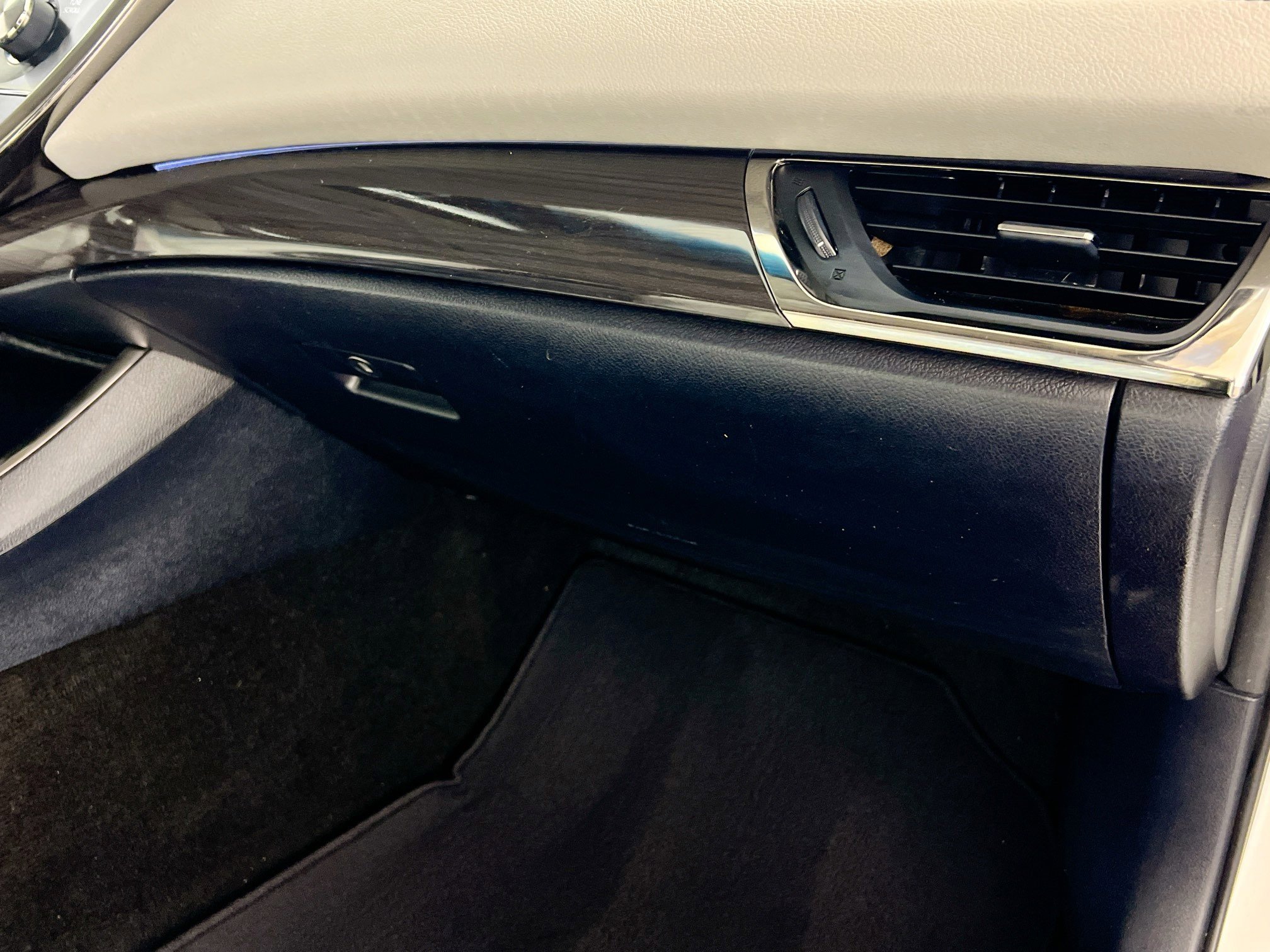 Used 2014 Toyota Avalon Limited image 33