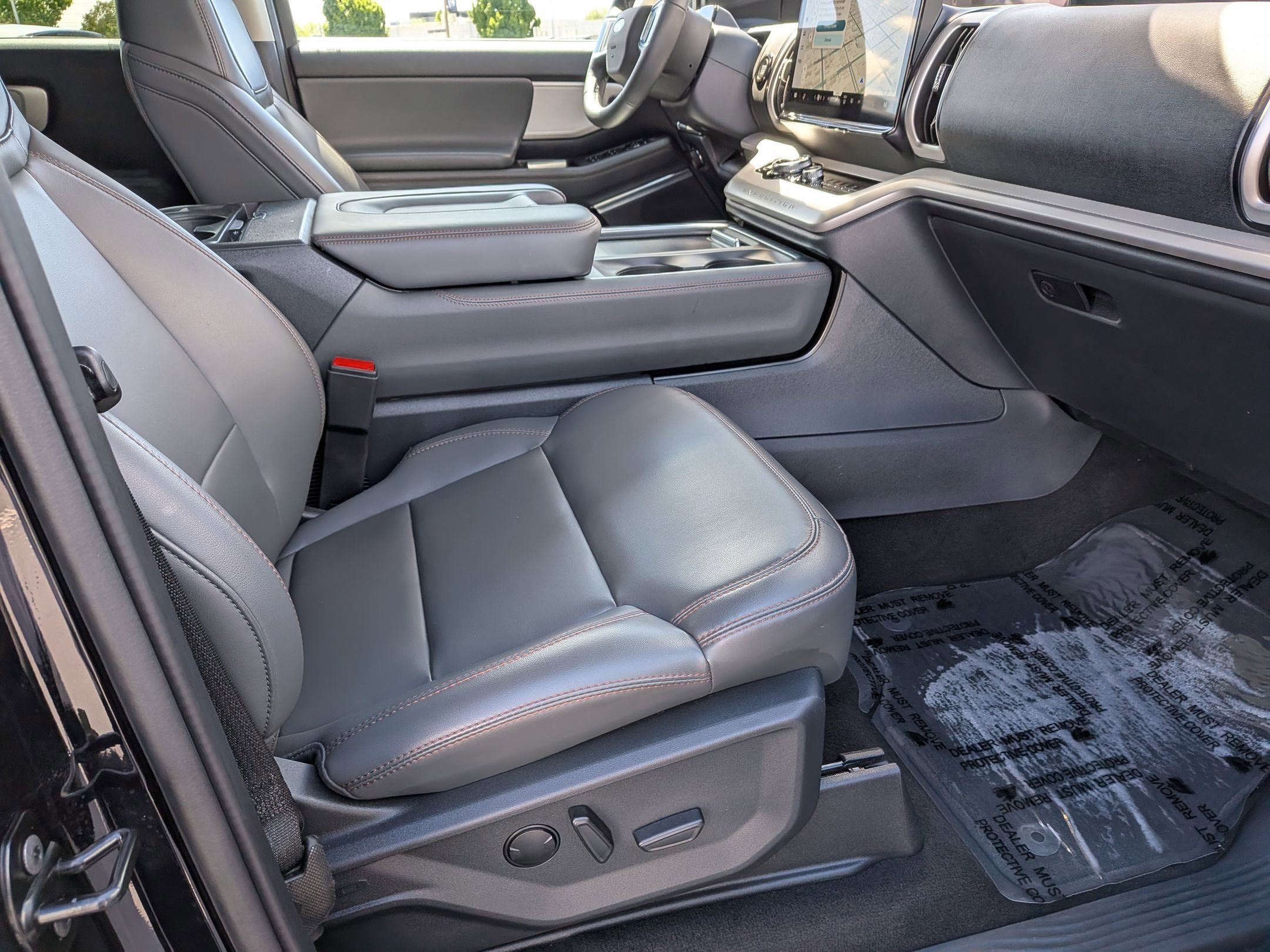 Used 2025 Ford Expedition Max Active image 34