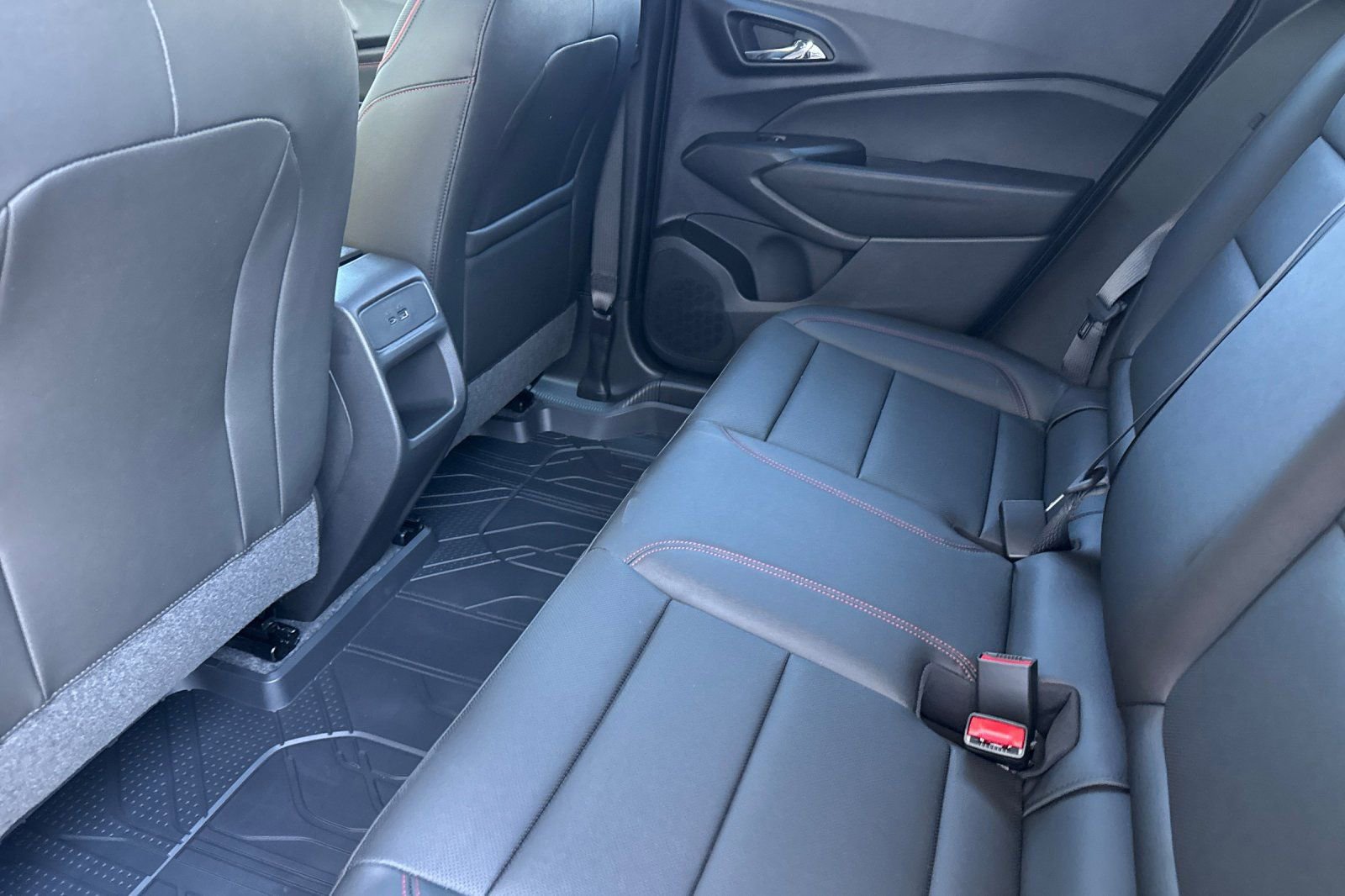 New 2026 Chevrolet Trax RS w/ Sunroof Package image 11