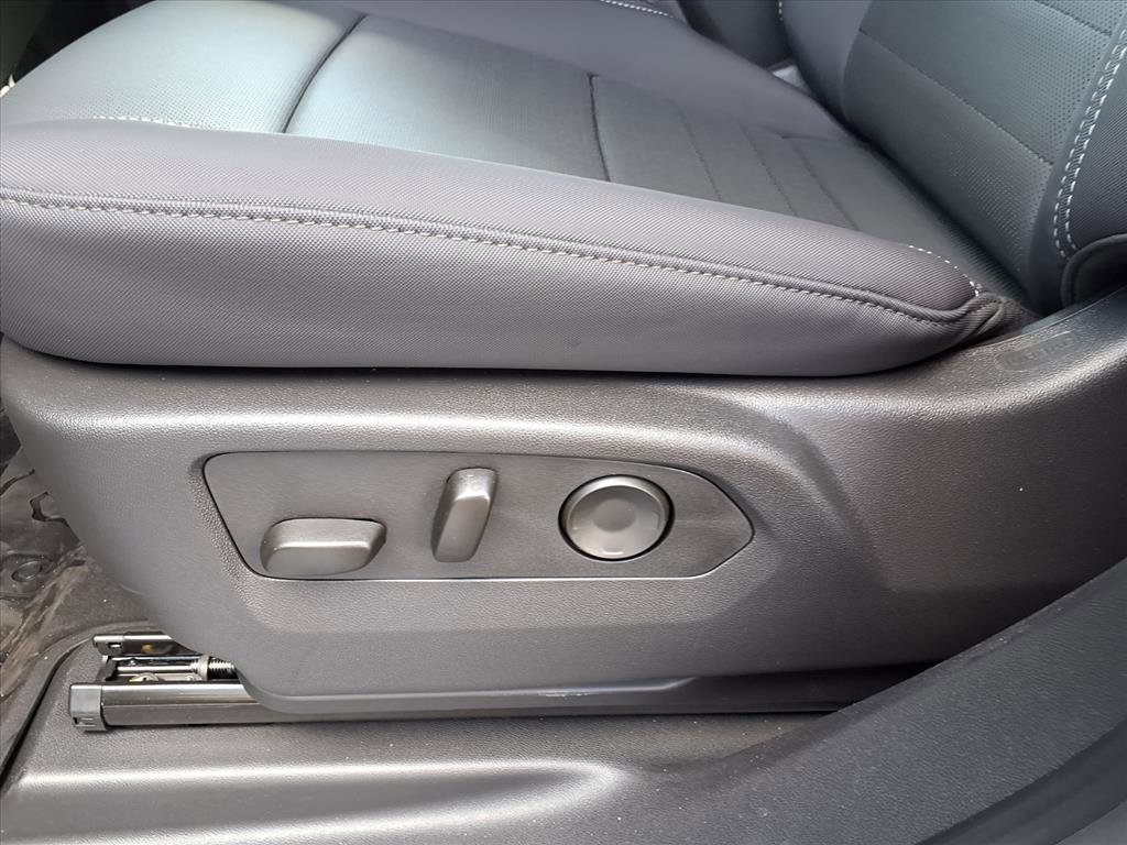 New 2026 GMC Hummer EV 4x4 Crew Cab image 14