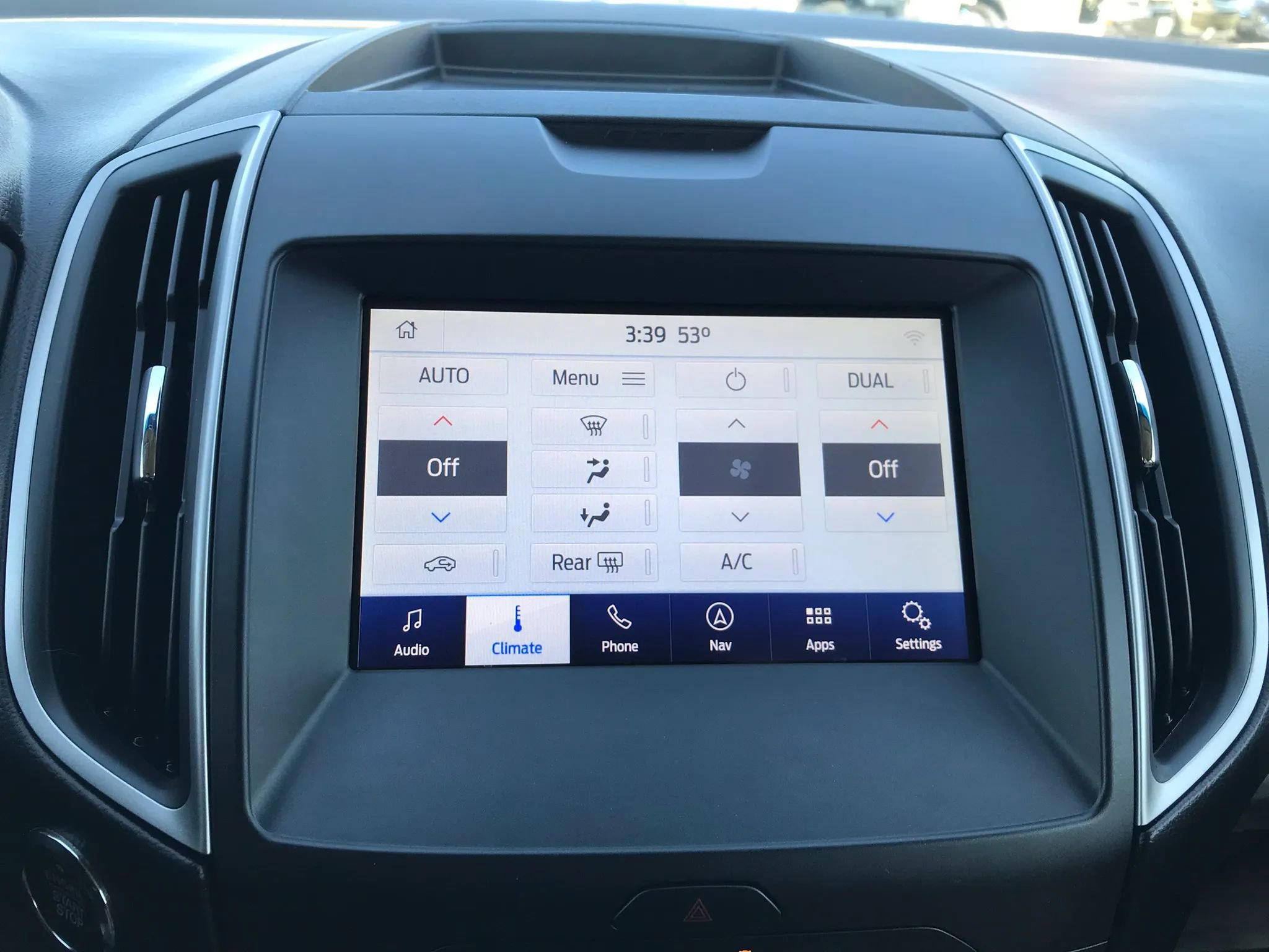 Used 2020 Ford Edge SEL w/ Cold Weather Package image 26