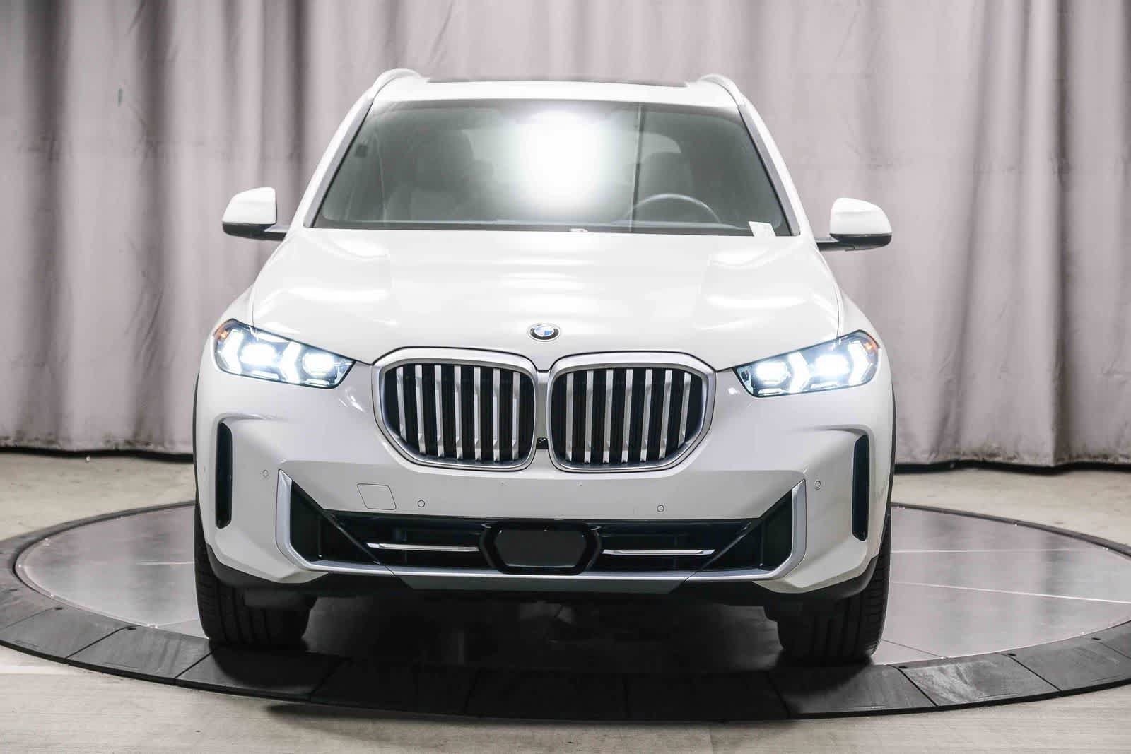 Used 2025 BMW X5 sDrive40i w/ Executive Package RWD image 6
