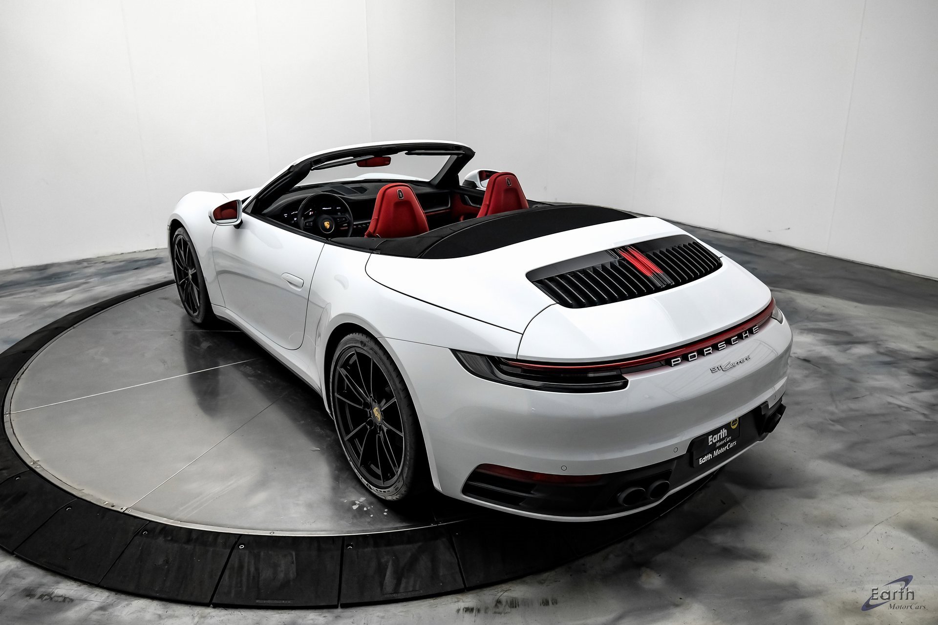 Used 2021 Porsche 911 Carrera 4 image 11