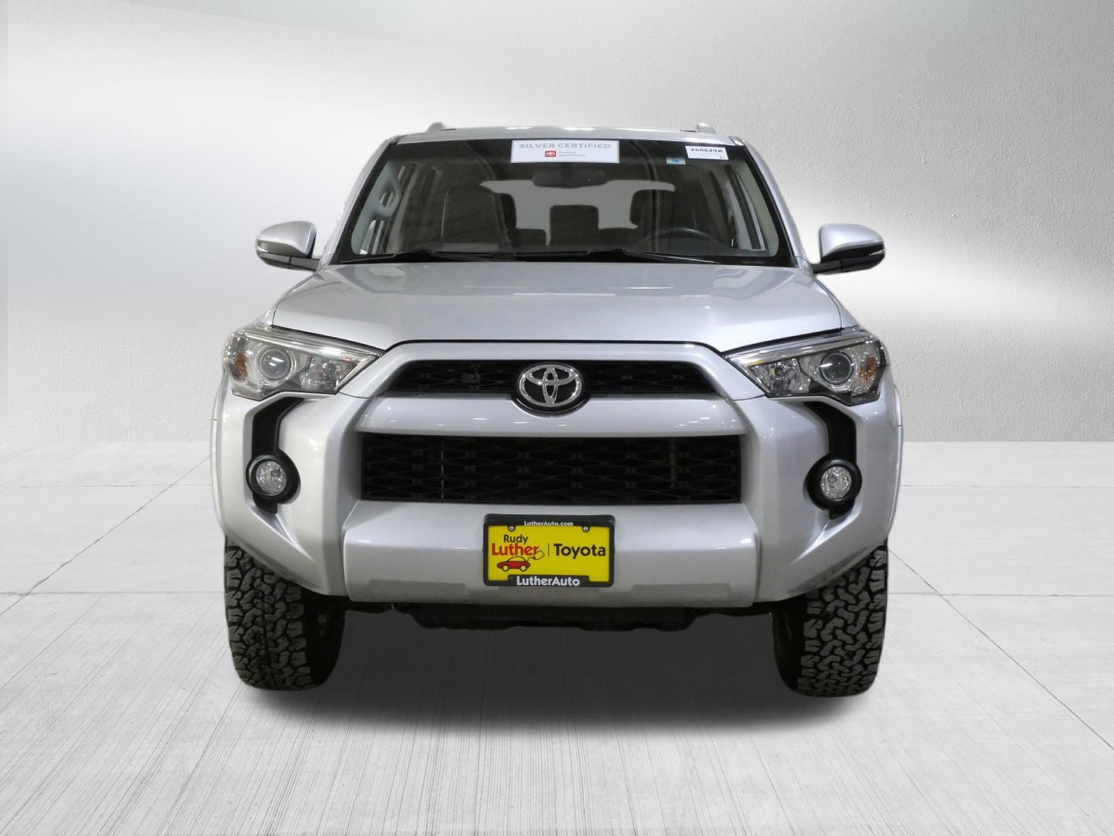 Used 2018 Toyota 4Runner SR5 Premium image 2