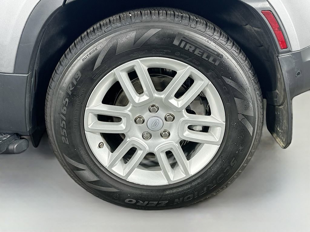 Used 2020 Land Rover Defender 110 S image 35