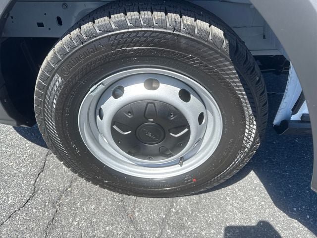 New 2026 Ford Transit 250 148 Medium Roof w/ Load Area Protection Package RWD image 11