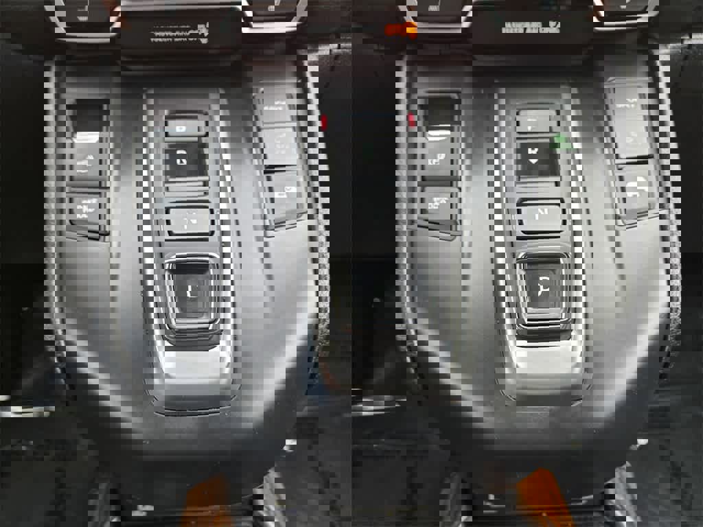 Used 2022 Honda CR-V Touring image 16