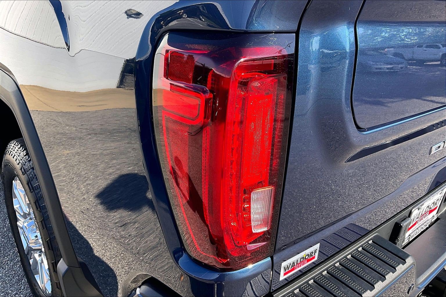 Used 2021 GMC Sierra 3500 Denali w/ Denali Ultimate Package AWD/4WD image 34