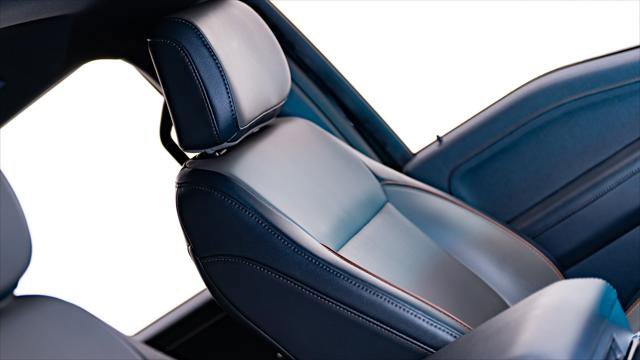 Used 2025 Ford F150 Lariat w/ Equipment Group 501A Mid image 25