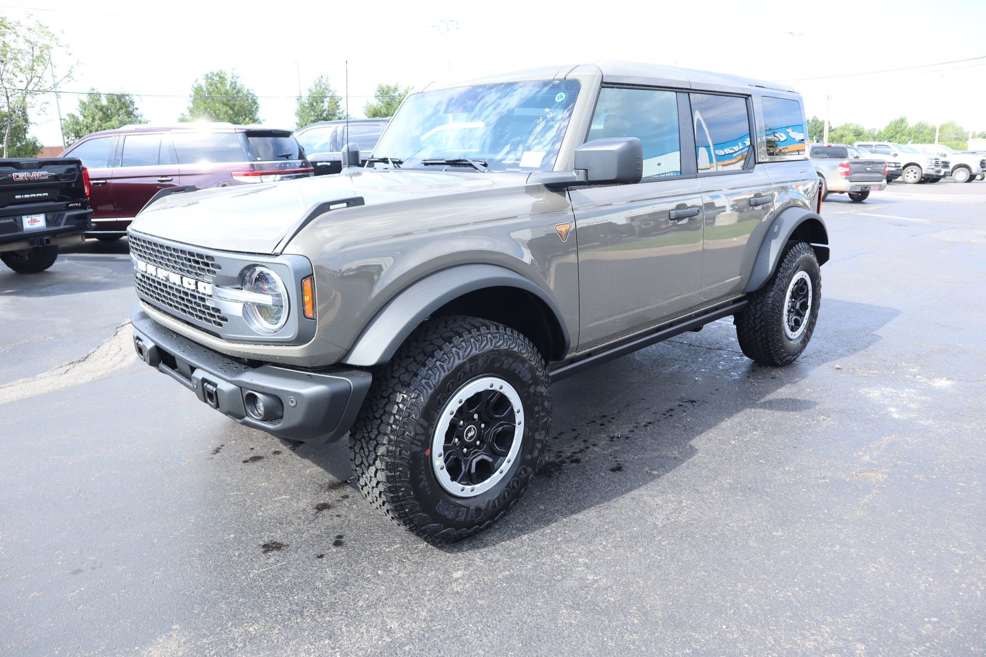 New 2026 Ford Bronco Badlands AWD/4WD image 13