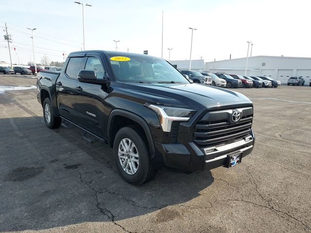 Used 2022 Toyota Tundra SR5 w/ SR5 Convenience Package image 11