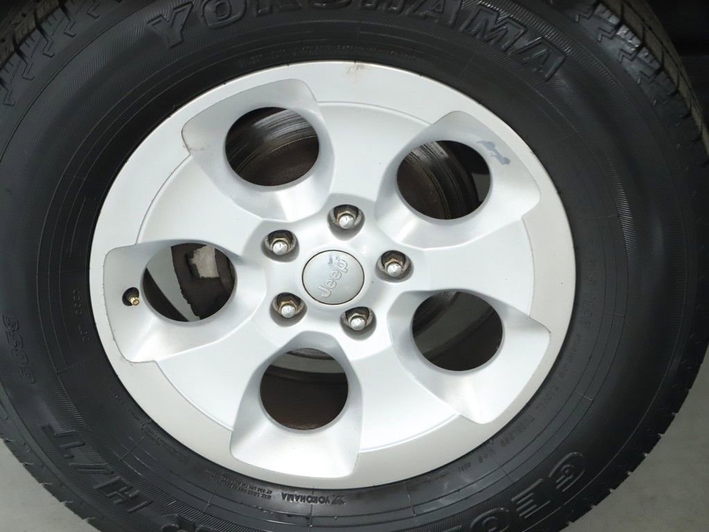 Used 2013 Jeep Wrangler Unlimited Sahara w/ Connectivity Group image 13