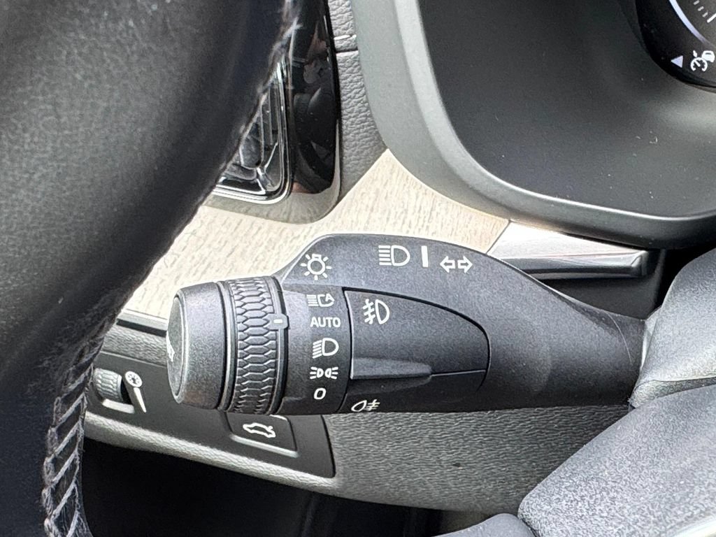 Used 2018 Volvo XC60 T5 Inscription w/ Convenience Package AWD/4WD image 20