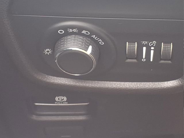 Used 2021 Jeep Grand Cherokee L Laredo image 23