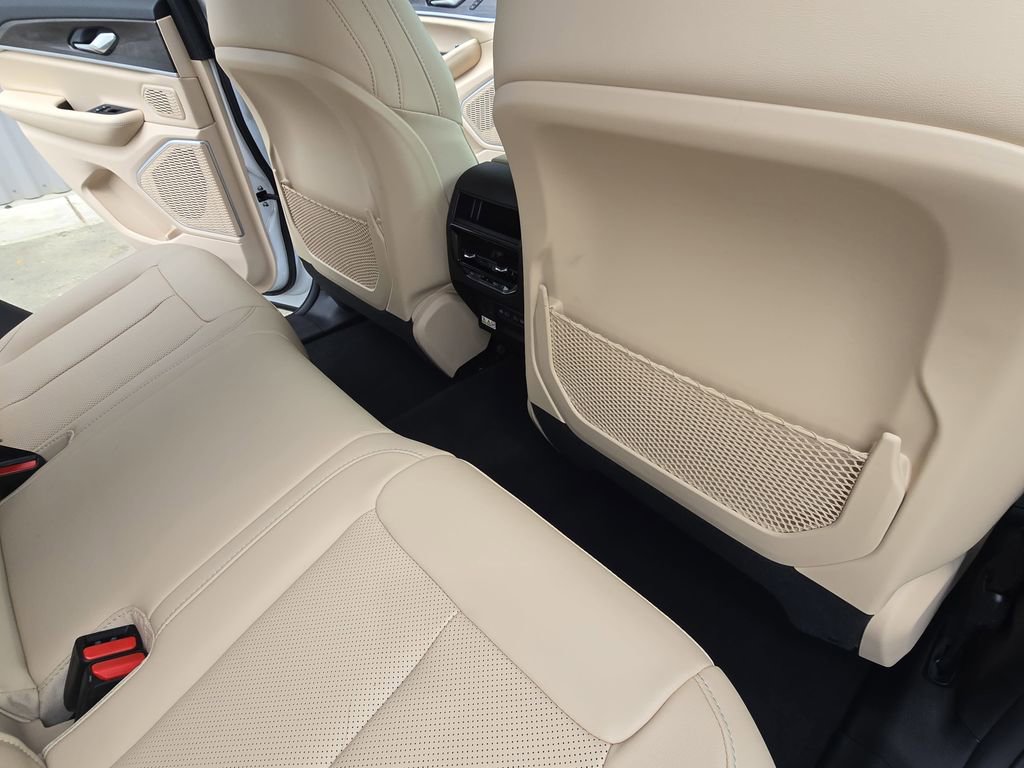 New 2026 Jeep Grand Cherokee Limited image 12