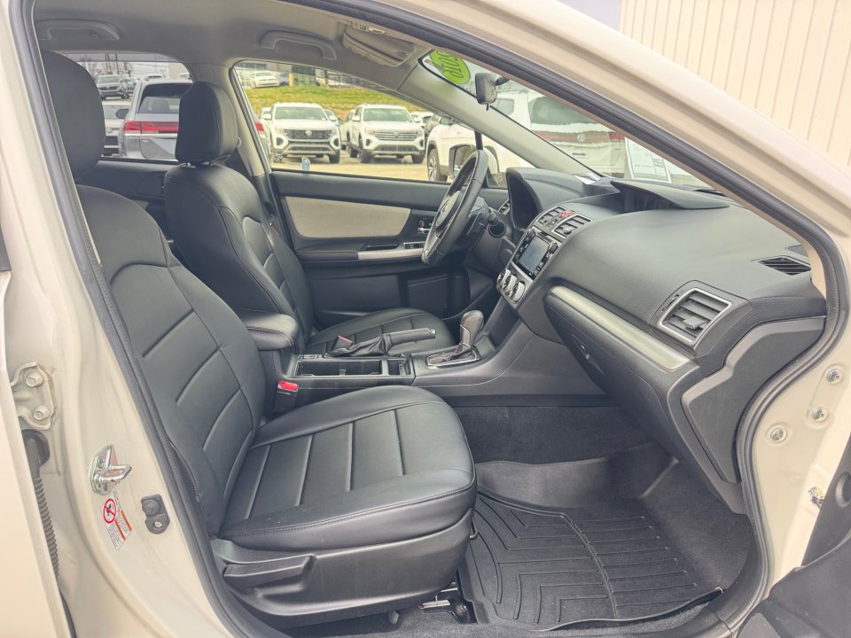 Used 2016 Subaru Crosstrek Hybrid image 32