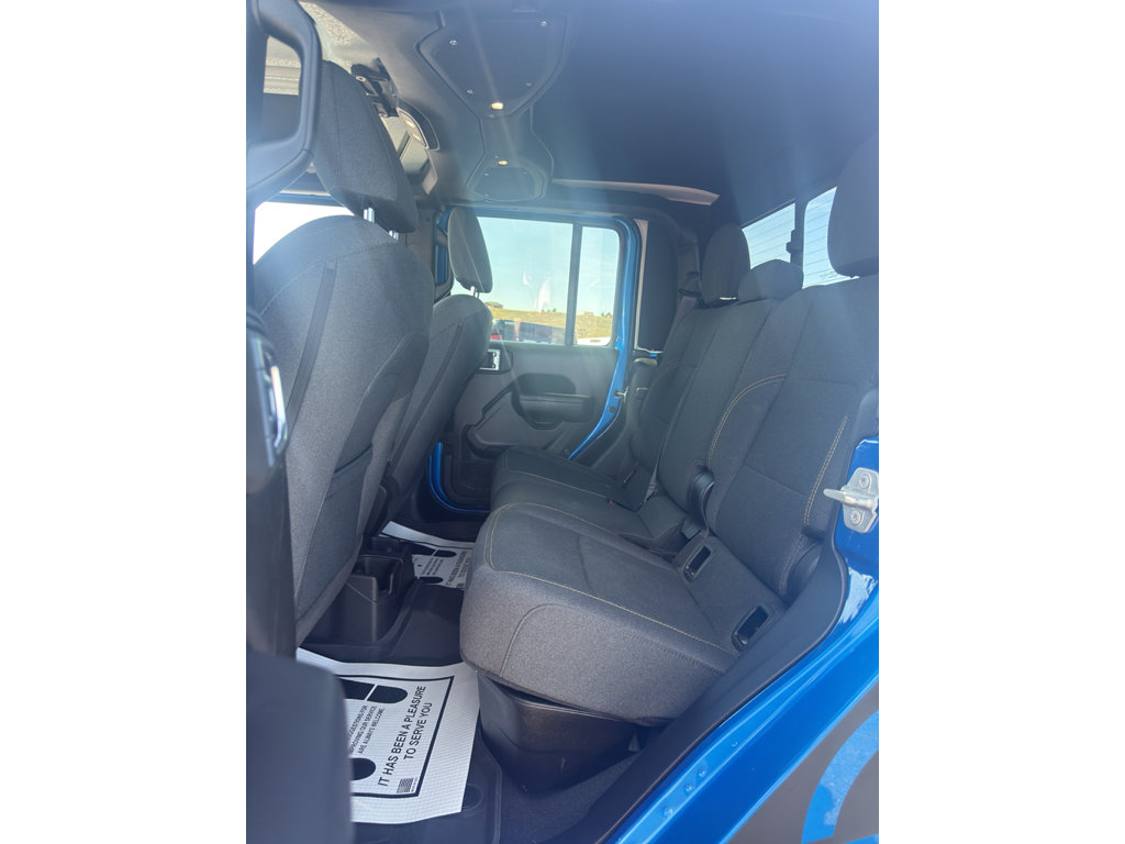 Certified 2024 Jeep Gladiator Sport AWD/4WD image 12