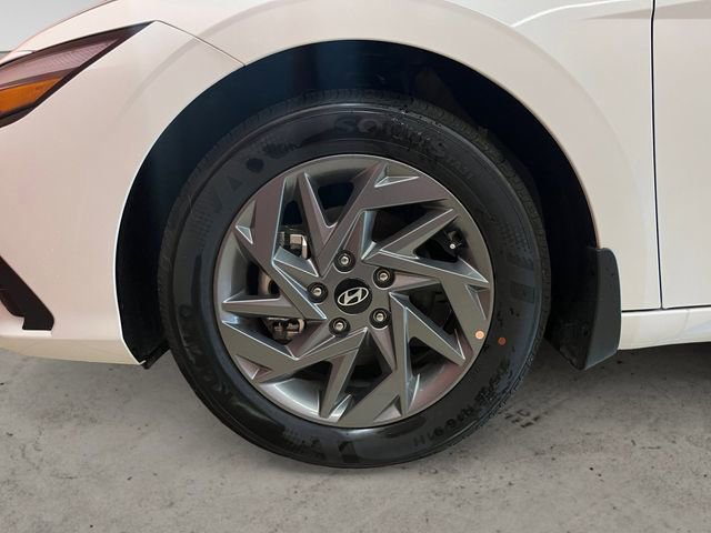 Certified 2025 Hyundai Elantra Blue image 14