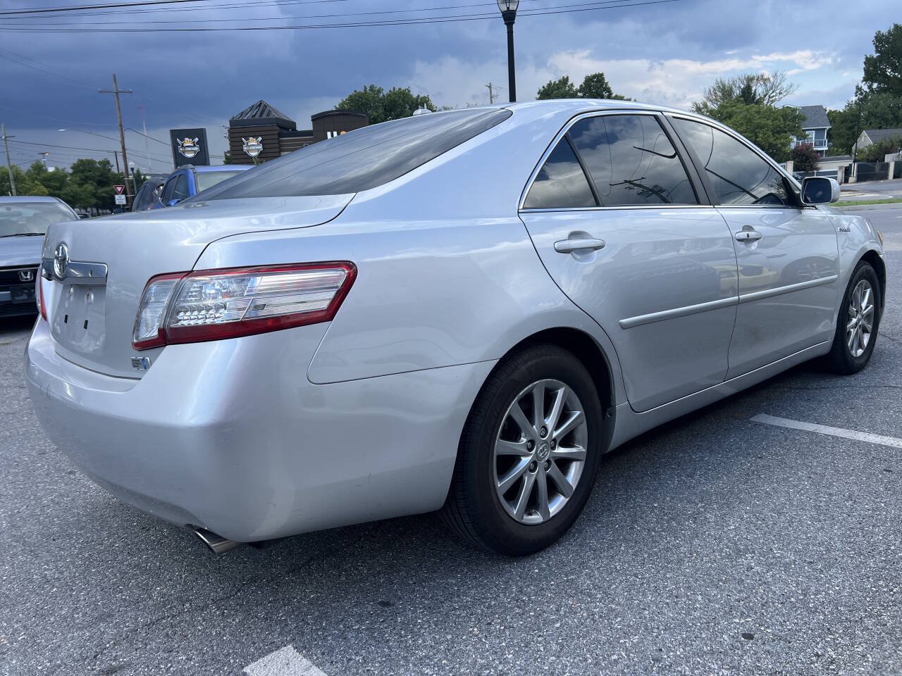 Used 2010 Toyota Camry Hybrid FWD image 4