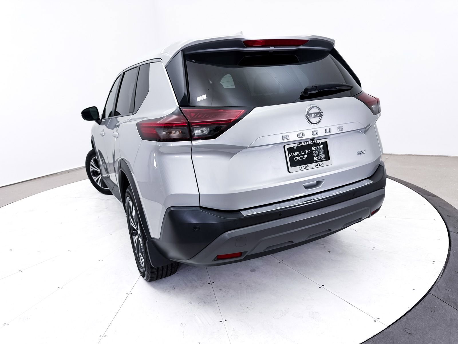 Used 2022 Nissan Rogue SV image 6