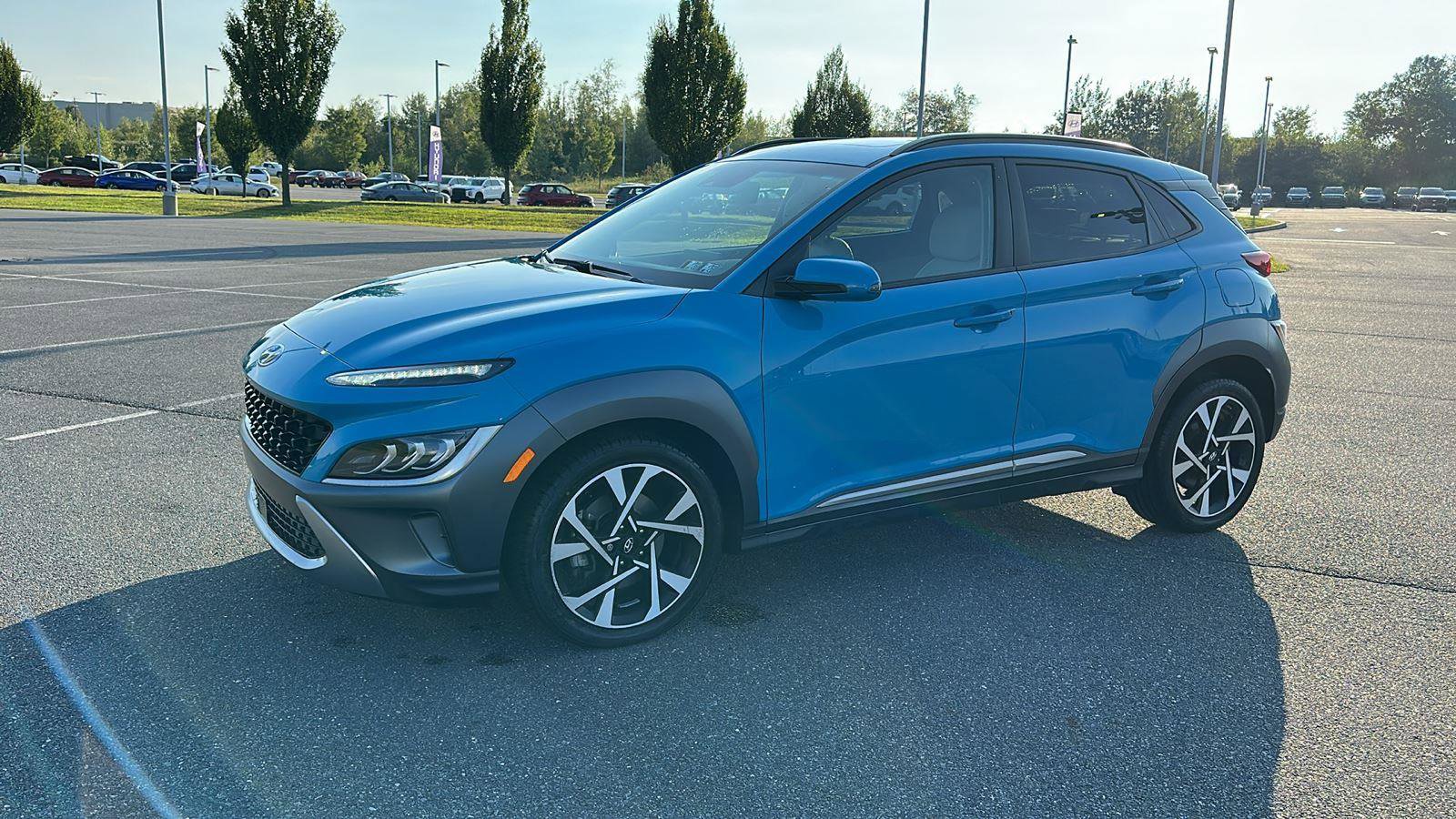 Certified 2022 Hyundai Kona Limited w/ Cargo Package image 13