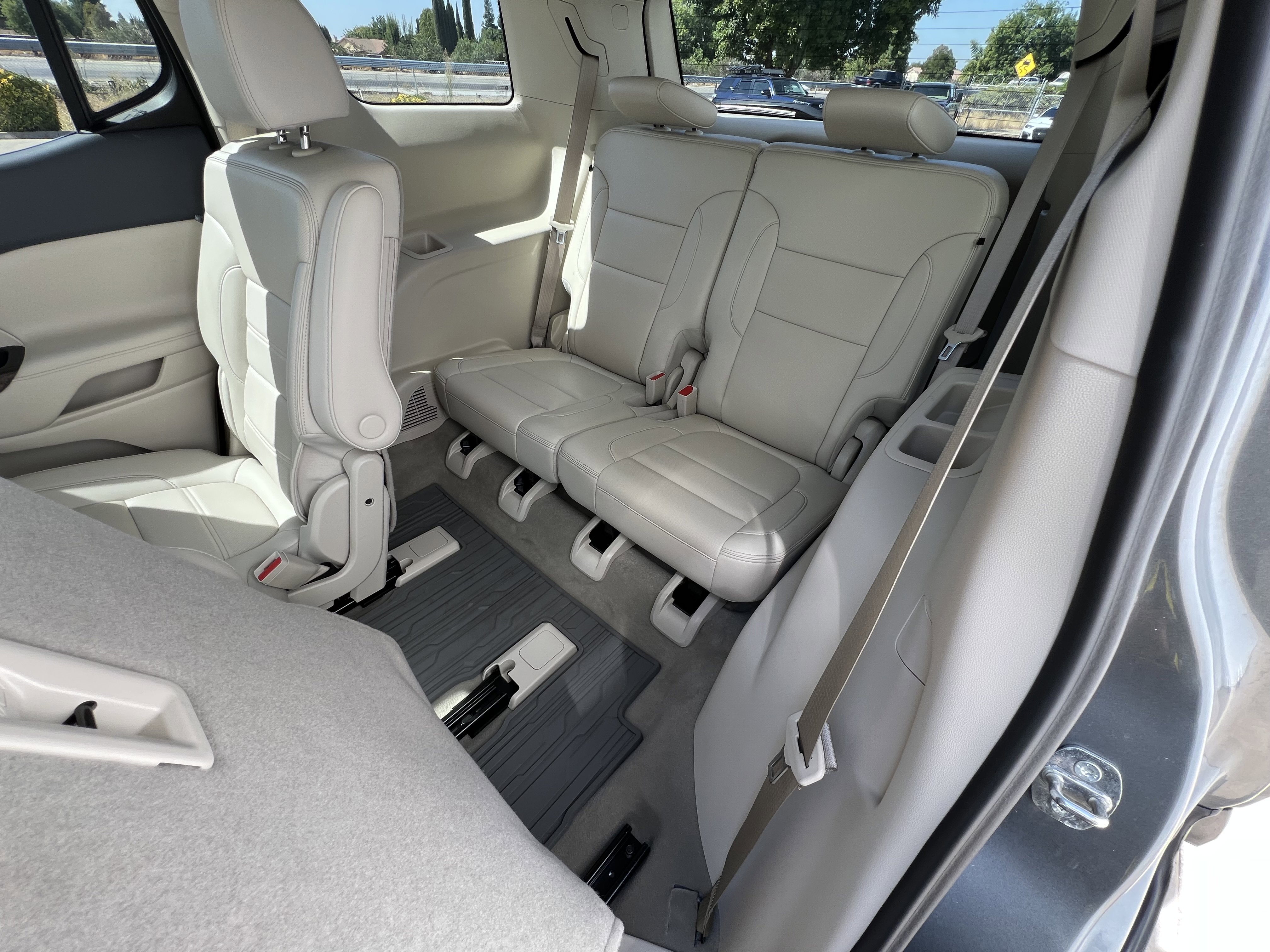 Used 2022 GMC Acadia Denali w/ Denali Ultimate Package image 34